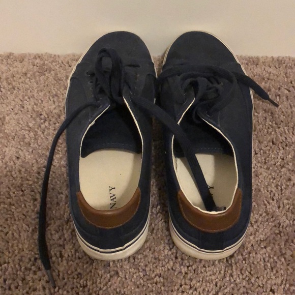 flat bottom shoes mens